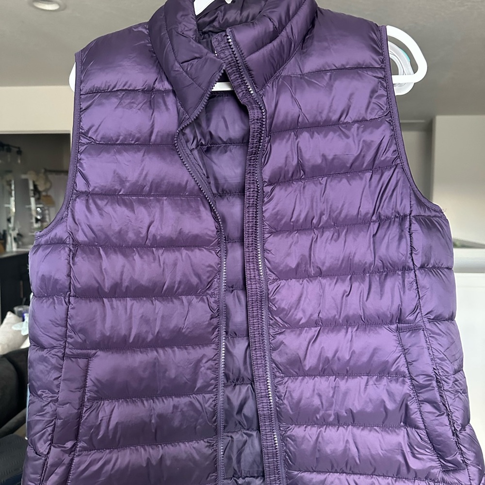32 Degrees multiple Puffer Vests - Picture 5 of 5